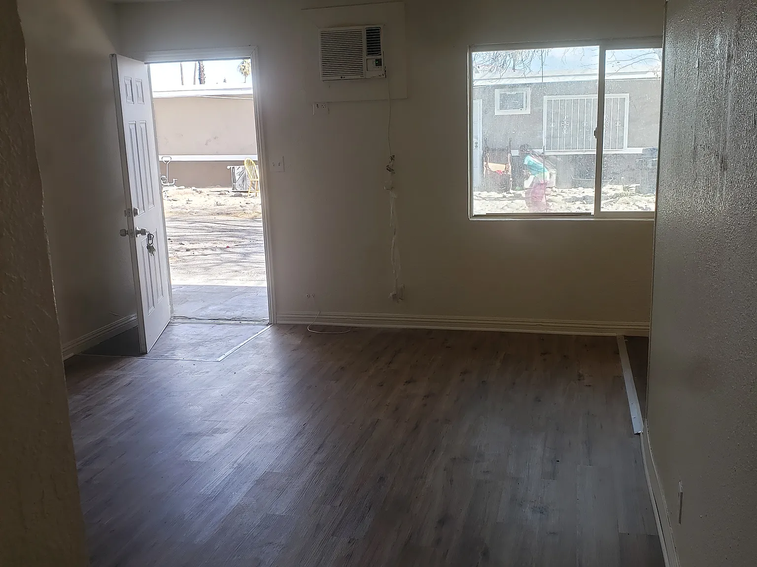 2 Bedroom 1 Bath — Photo 2