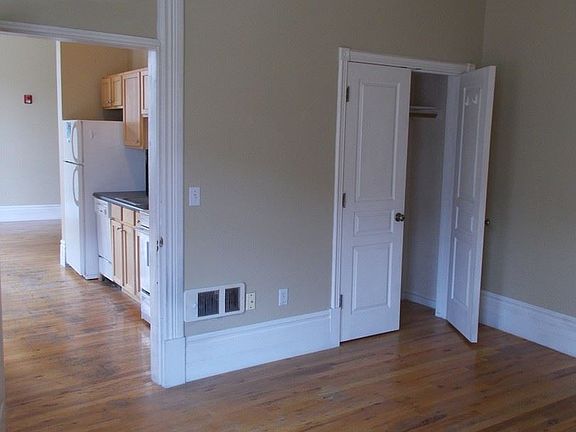 3rd image of 755 St Helens Ave APT 202
