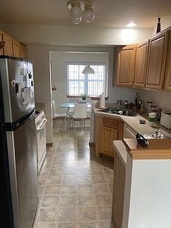 5th image of 22982 Westwind Dr