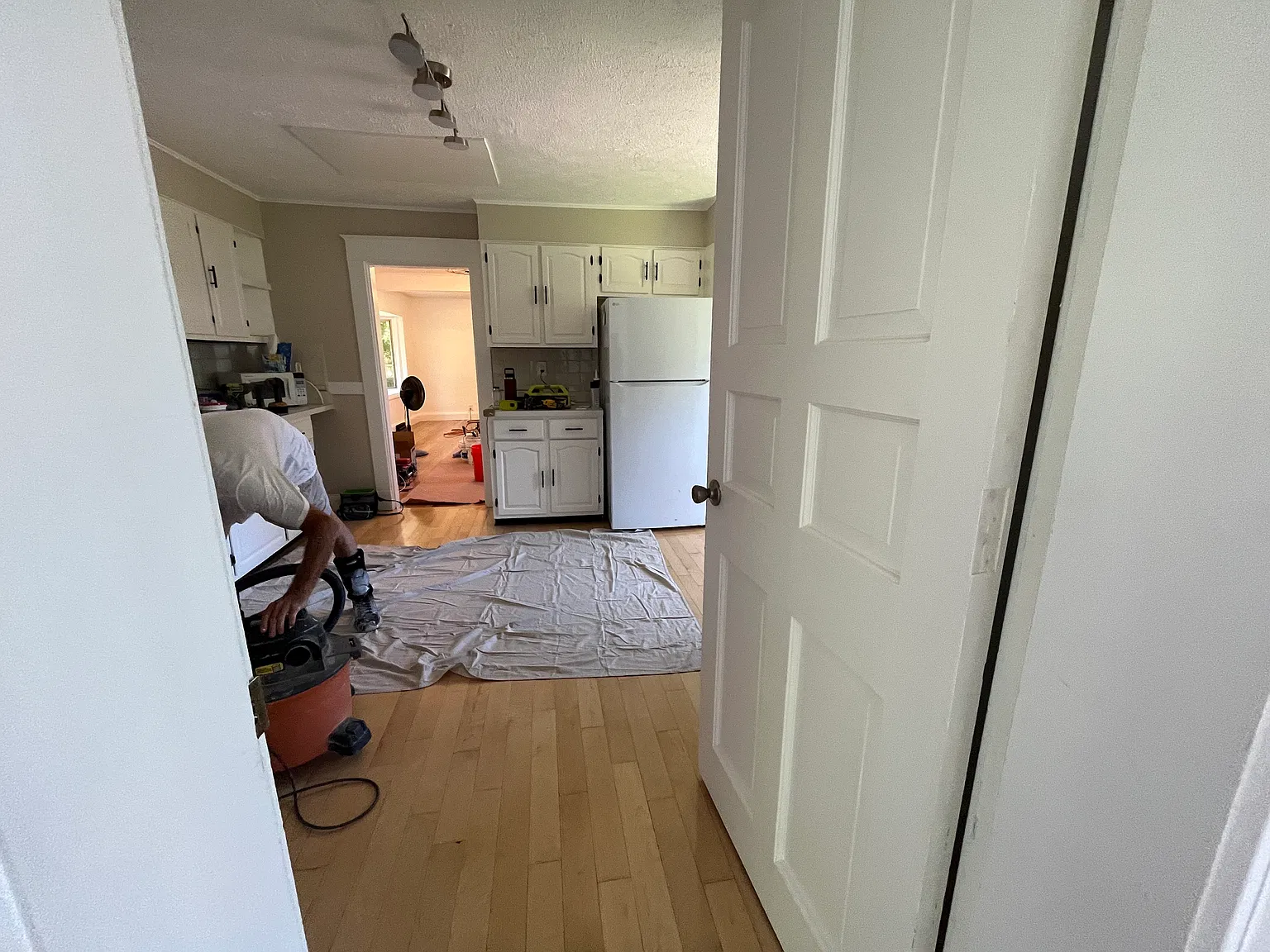 3 bed, 1.5 bath, 1508 sqft, $2,200 — Photo 4