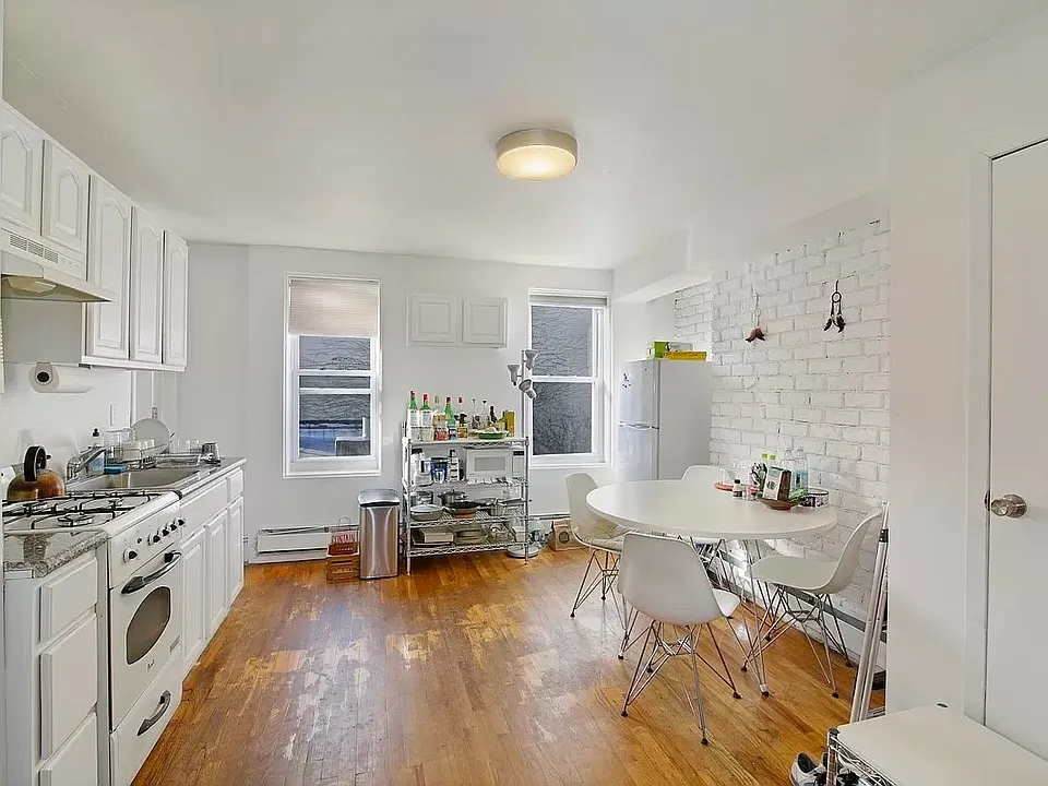 122 2nd St #3