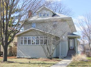 627 N Ridgeland Ave, Oak Park, IL 60302