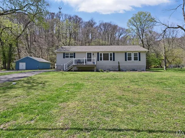 929 New Ballwin Rd, Ballwin, MO 63021