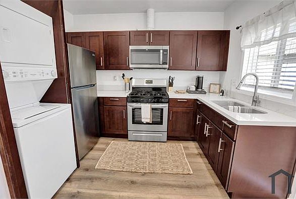 1st image of 2216 W 102nd St