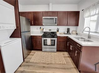 2216 W 102nd St, Inglewood, CA 90303