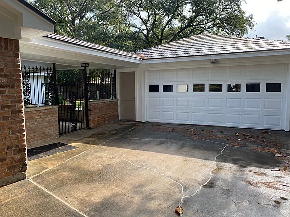 Entry to the back yard