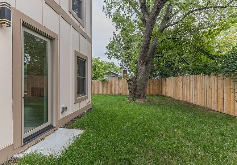 271 Garry Dr #A — Photo 32