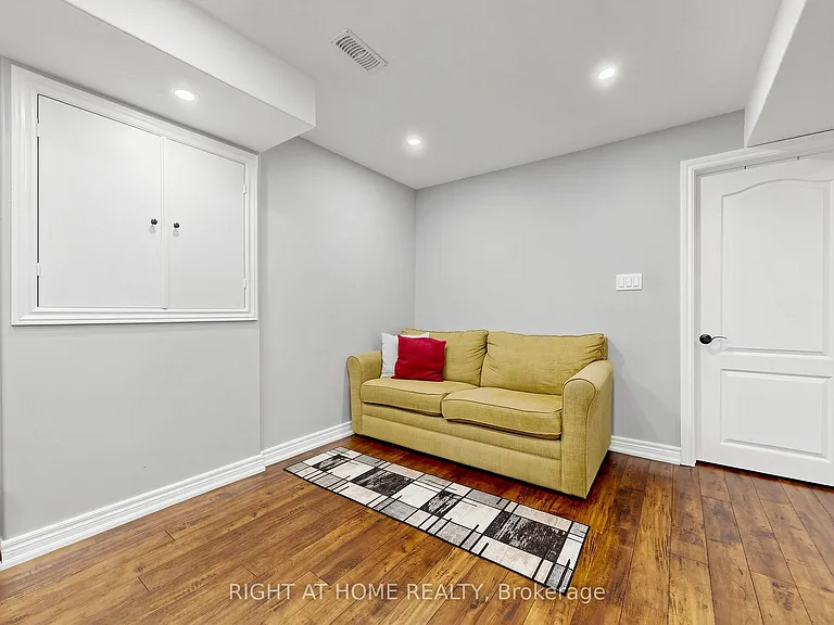 46 Aishford Rd #BASEMENT — Photo 5