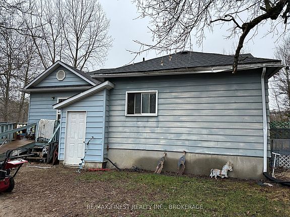3rd image of 1440 A Mountain Grove Rd #B