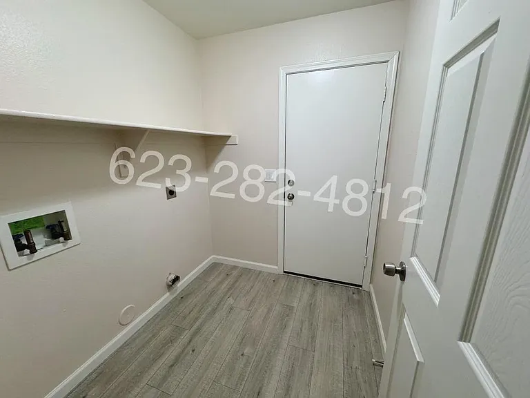 8556 W Carol Ave — Photo 12