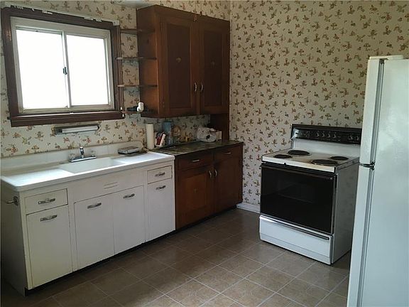 2nd image of 115 Wilkins Ave