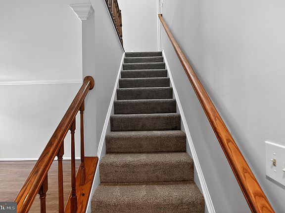 5th image of 4277 Fox Lake Dr