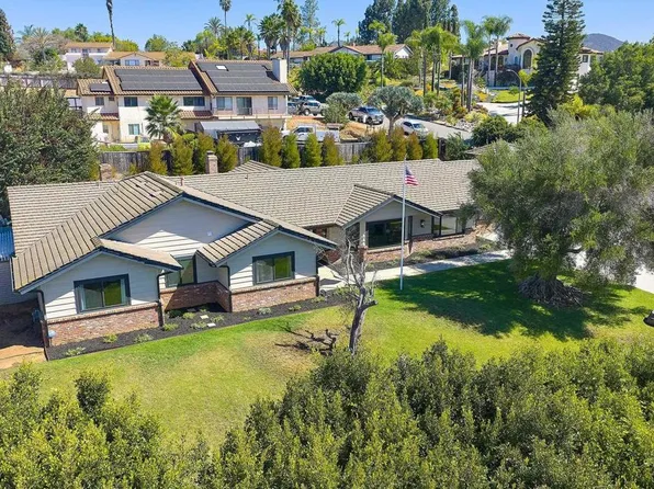 1598 Mesa Verde Dr, Vista, CA 92084