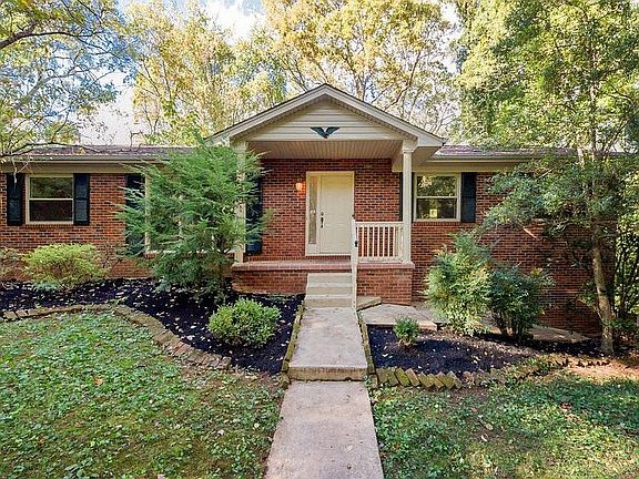 2nd image of 2901 Barber Hill Ln