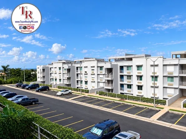 Condominio Hillside Vlg, Rio Grande, PR 00745