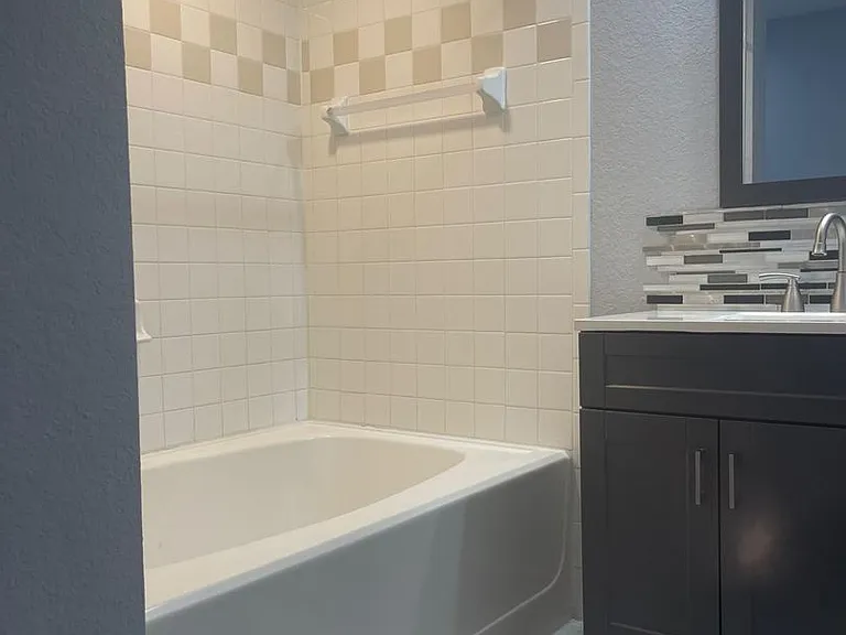 402 S Armenia Ave #114 — Photo 21