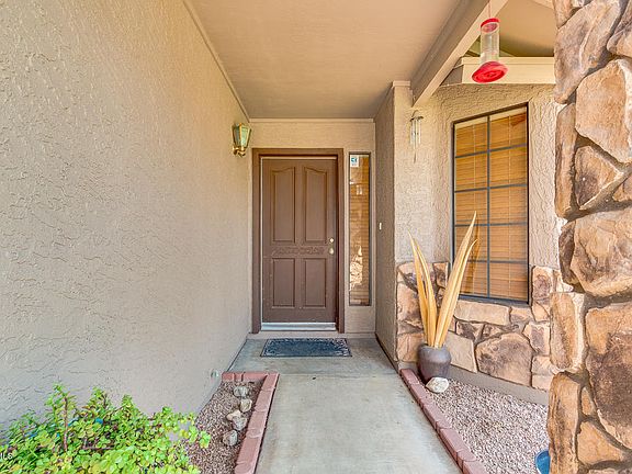 4th image of 919 E San Remo Ave