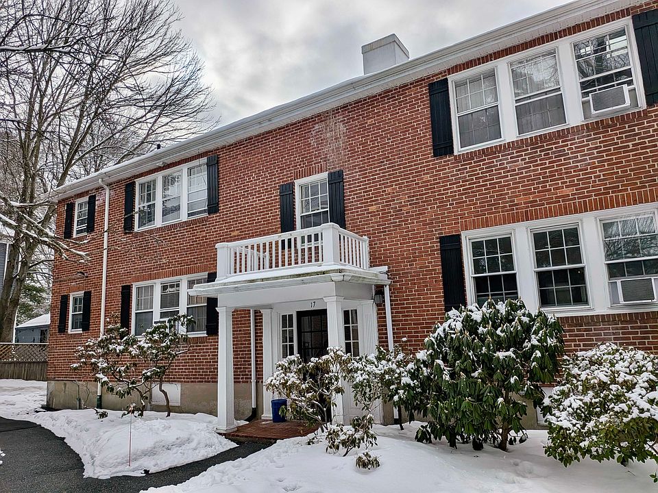 1st image of 17 Hammond Pond Pkwy APT 4