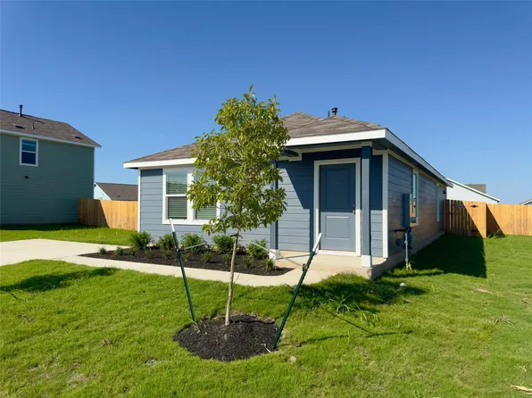 2210 Cyclone Dr, Lockhart, TX 78644