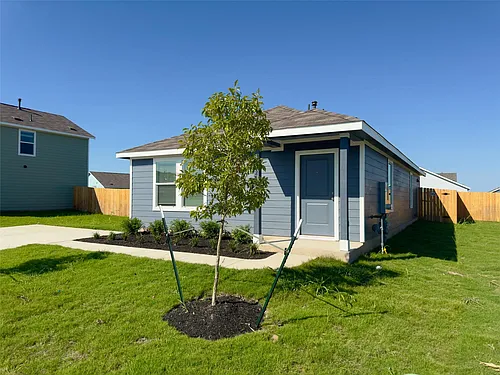 2210 Cyclone Dr Photo 1