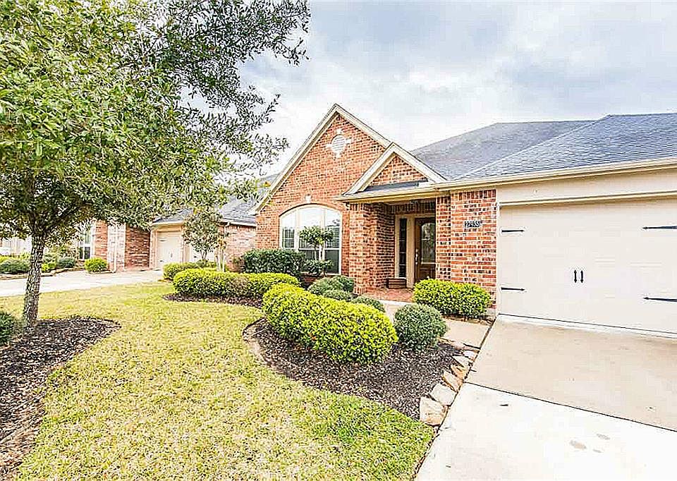 1st image of 27935 Barberry Banks Ln