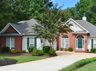 404 Draymoor Ln, Simpsonville, SC 29681