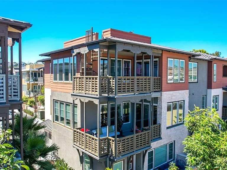 1207 Doheny Way — Photo 58