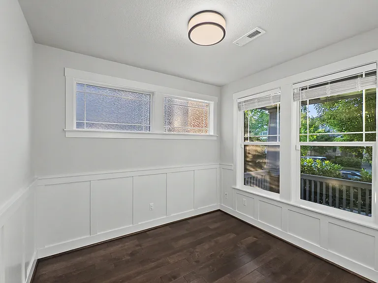 7615 Applegate Dr — Photo 4
