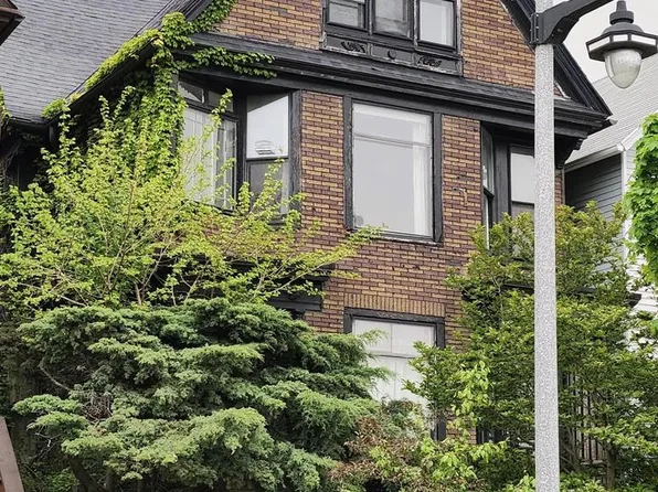 524 East Glover AVENUE, Milwaukee, WI 53212