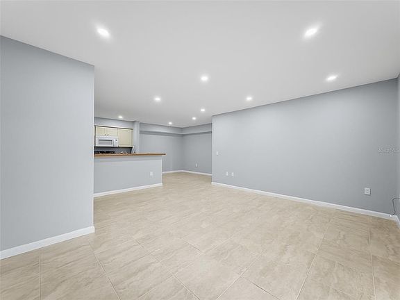 5th image of 9481 HIGHLAND OAK DRIVE #1502