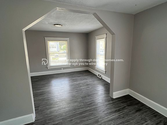 5th image of 1873 Penthley Ave