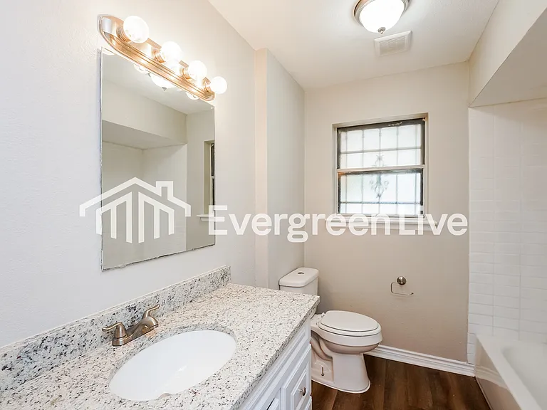 823 Johnnie Row — Photo 13