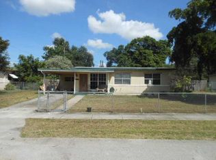 3221 SW 39th St, West Park, FL 33023