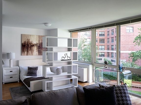 4th image of 400 Chambers St APT 20G