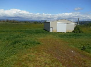 134 N Welcome Slough Rd, Cathlamet, WA 98612