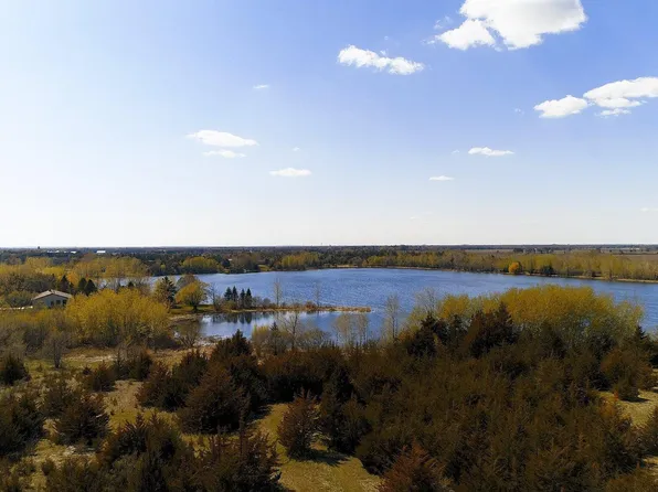 9 115th Ave, Clear Lake, MN 55319