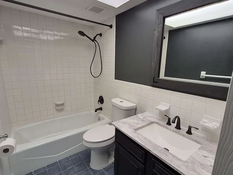 6881 Walnut Creek Ct — Photo 18