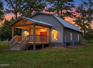 7727 Peacock Rd, Chadbourn, NC 28431