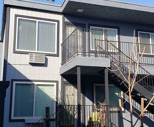 3rd image of 8150 Lemon Ave Unit 212