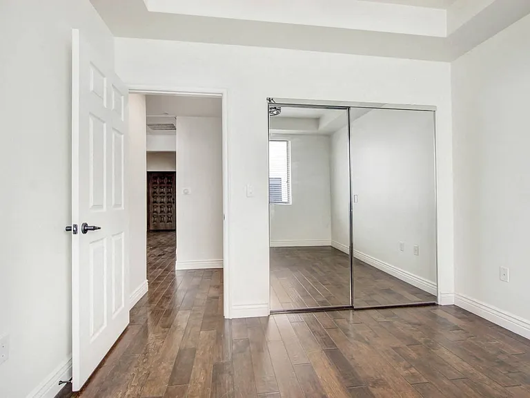 4410 Sepulveda Apartments — Photo 52