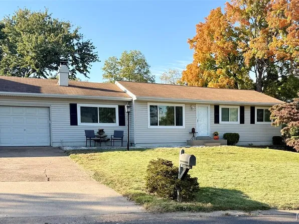 10501 Sonata Dr, Saint Louis, MO 63123