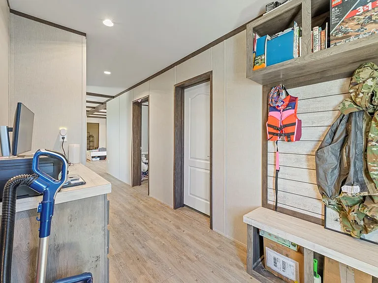 300 Reed Rd — Photo 12