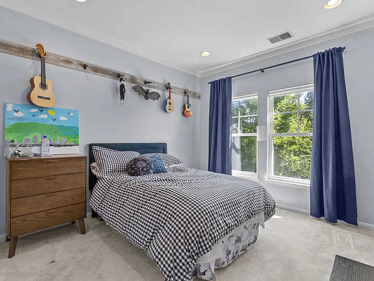 4039 Cray Dr — Photo 44