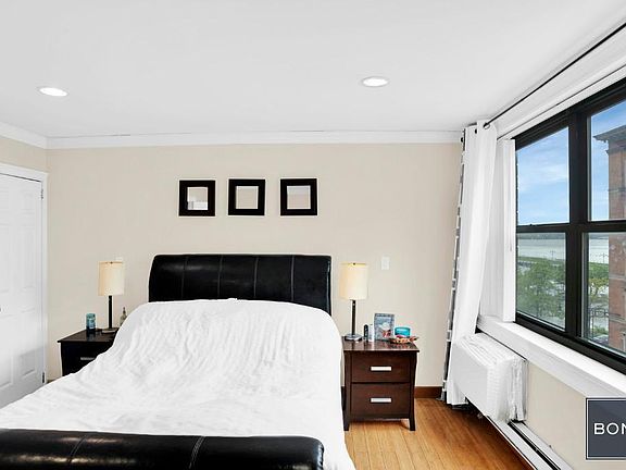 3rd image of 141 Barrow St APT 4B