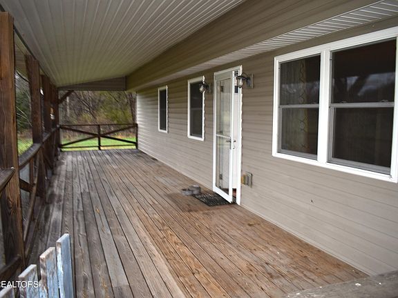 3rd image of 1847 Mount Zion Rd