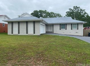 402 S Longfield Ave, Sherwood, AR 72120