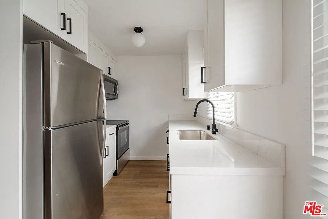 1 bed, 1.0 bath, 750 sqft, $3,195 — Photo 2
