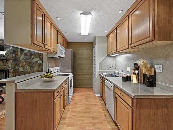 3rd image of 3764 Laura Leigh Ln