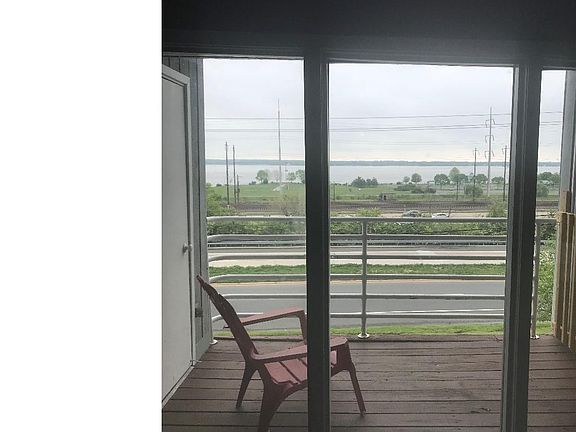 4th image of 5213 Le Parc Dr APT 3