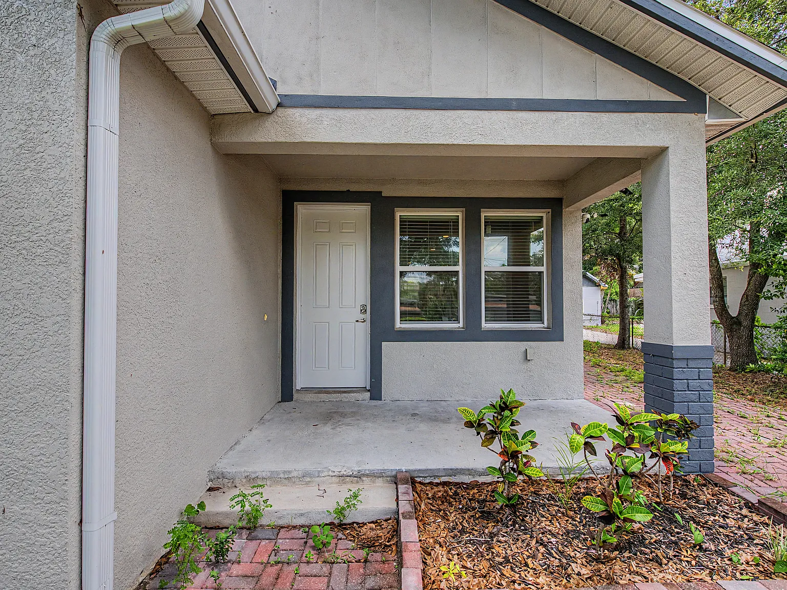 3 bed, 1350 sqft, $1,995 — Photo 3